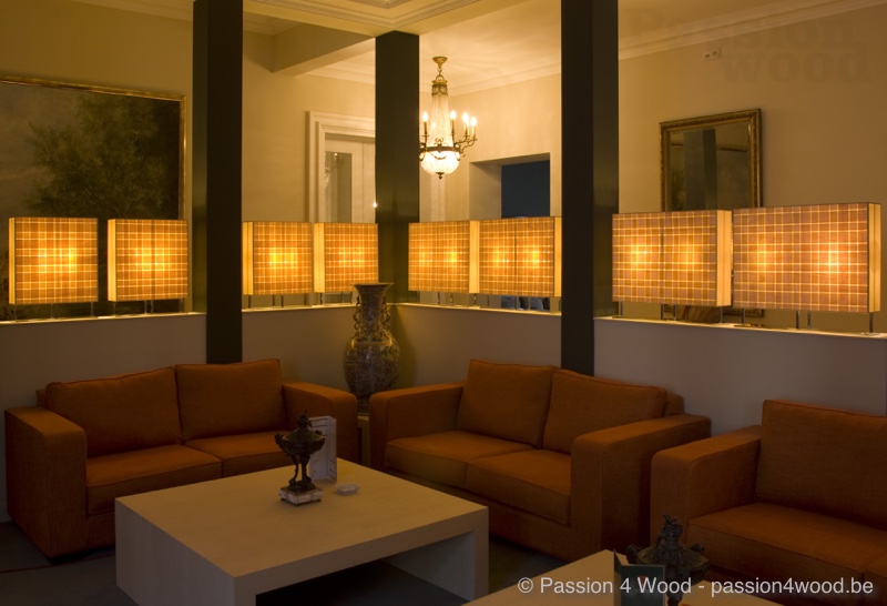 Maison Merode Scott lampe a poser en bois placage